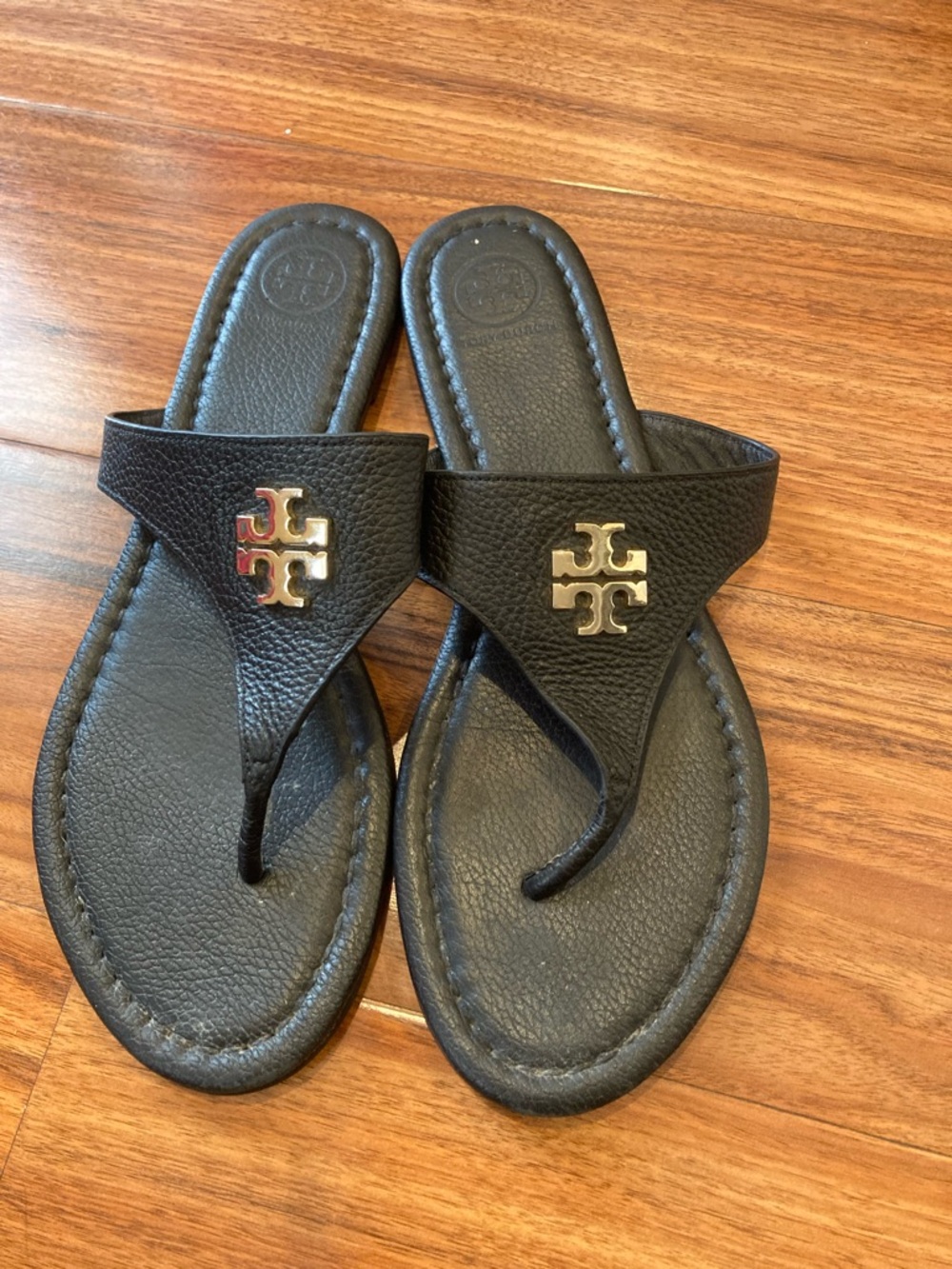 Tory Burch Jolie Flat Thong Tumbled Leather Sandals  Black Size 9